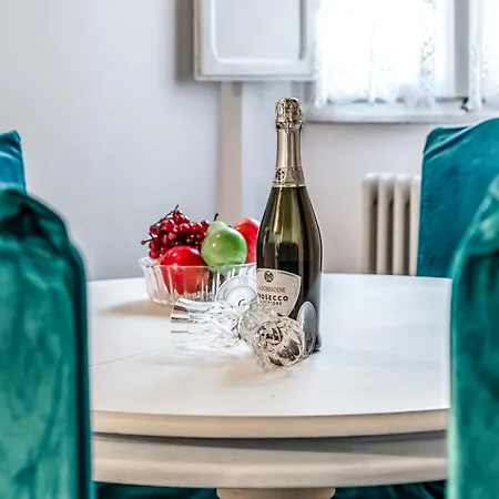 Hoslty-suite L'arancio-enjoy The Historical Center Apartment