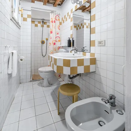 Apartment Hoslty-suite L'arancio-enjoy The Historical Center Pisa