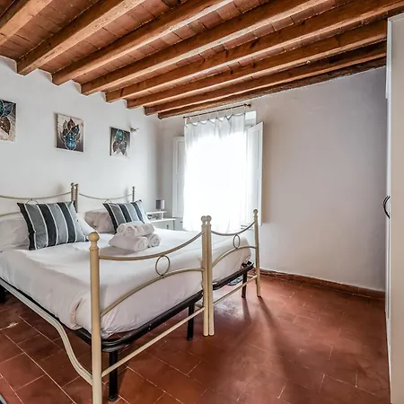 Apartment Hoslty-suite L'arancio-enjoy The Historical Center