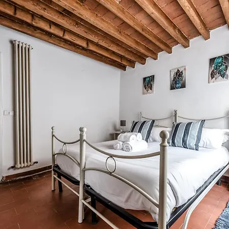 Apartment Hoslty-suite L'arancio-enjoy The Historical Center